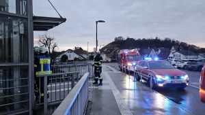 H1 - Pers. eingeschl. Aufzug