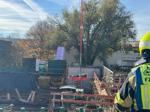 H2 - Person in Zwangslage Baustelle