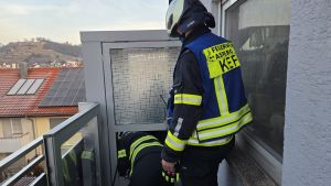 H1 - Pers. eingeschl. Aufzug