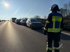 H1 - VU unkl. Lage Pkw