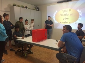 Jugendfeuerwehr beim Spiel Blamieren oder Kassieren