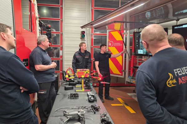 Drohneneinheit der Feuerwehr Walheim zu Gast