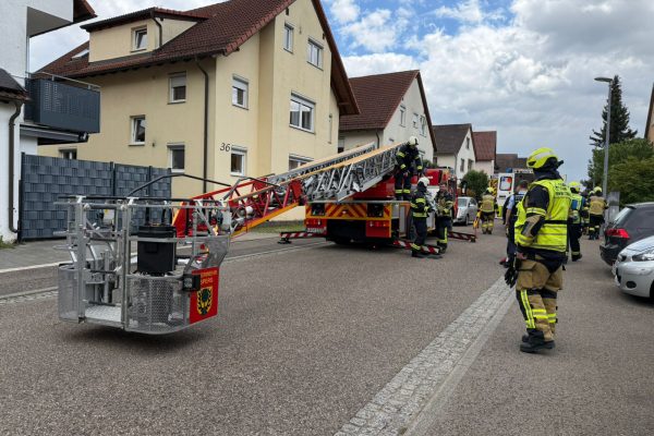 H1 – Rettung mit DLK Gebäude
